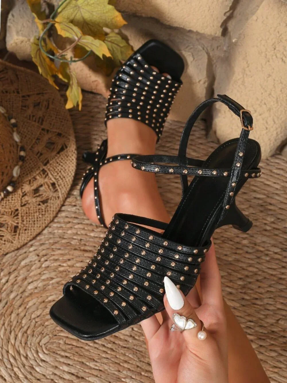 Black Elegant Minimalist Women's Kitten Heel Square Toe Sandals with Rivet